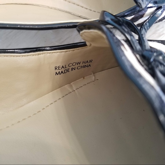 Gently Used Ellen Tracy Zebra Print Flats Cow Hair - Picture 9 of 10